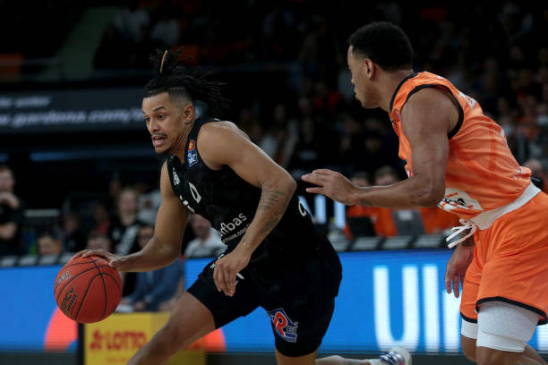 为勇士提供 为勇士提供